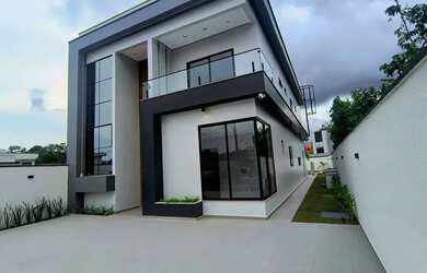 Imagem: A casa em condomínio possui 4 Dormitórios, 2 Banheiros, 4