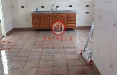 Imagem 4: Casa à Venda em Vila Martines, Jacareí 3 Dorms, 190m², R$650mil