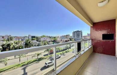 Imagem: O apartamento possui 2 Dormitórios, 2 Banheiros, 1 Vaga na