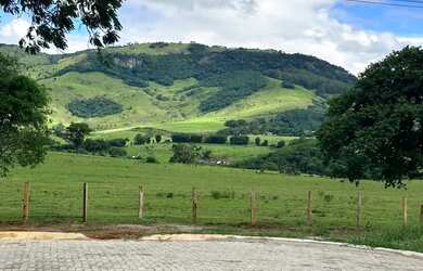 Imagem: O terreno possui 1m² de Área e está localizado em Joanópolis