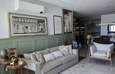 Imagem: O apartamento possui 4 Dormitórios, 4 Banheiros, 3 Vagas na