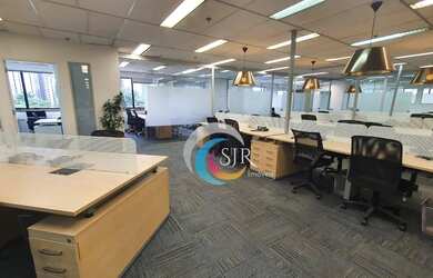 Imagem: O depósito possui 5 Vagas na garagem, 266m² de Área, Imóvel