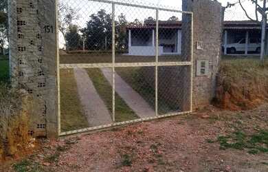 Imagem: A casa possui 2 Dormitórios, 2 Banheiros e está localizado