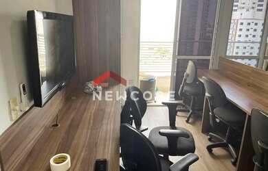 Imagem: O depósito possui 5 Vagas na garagem, 105m² de Área e está