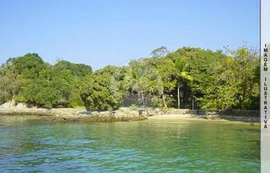 Imagem: O terreno possui 787m² de Área e está localizado em Verolme