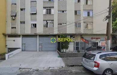 Imagem: O depósito possui 1 Vaga na garagem, 56m² de Área e está