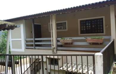 Imagem: A casa em condomínio possui 4 Dormitórios, 4 Banheiros, 4