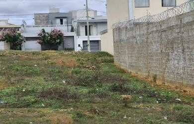 Imagem: O terreno possui 258m² de Área e está localizado em Ibituruna