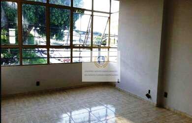 Imagem: O depósito possui 1 Vaga na garagem, 28m² de Área e está