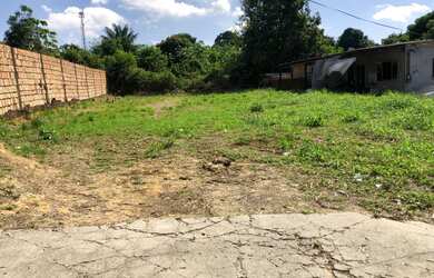 Imagem: O terreno possui 450m² de Área e está localizado em Novo