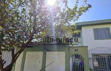 Imagem: A casa possui 3 Dormitórios, 2 Banheiros, 1 Vaga na garagem