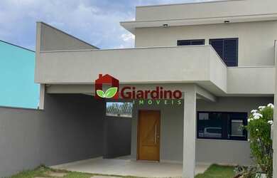 Imagem: A casa em condomínio possui 3 Dormitórios, 3 Banheiros, 4