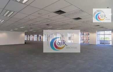 Imagem: O depósito possui 5 Vagas na garagem e 542m² de Área e está