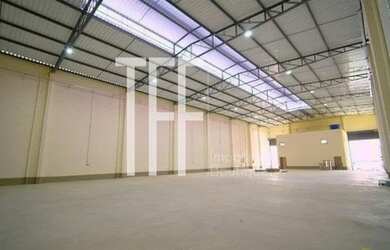 Imagem: O depósito possui 5 Vagas na garagem, 1.000m² de Área e