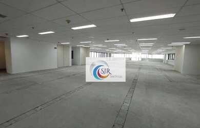 Imagem: O depósito possui 5 Vagas na garagem, 1.340m² de Área e