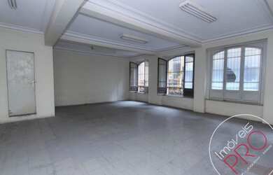 Imagem: O depósito possui 2.719m² de Área e está localizado em