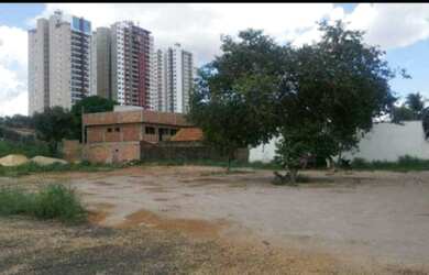 Imagem: O terreno possui 200m² de Área e está localizado em Plano