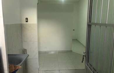 Imagem: A casa possui 1 Dormitório, 1 Banheiro, 40m² de Área, Imóvel