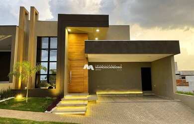 Imagem: A casa em condomínio possui 3 Dormitórios, 3 Banheiros, 4