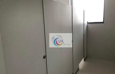 Imagem: O depósito possui 5 Vagas na garagem, 414m² de Área e está