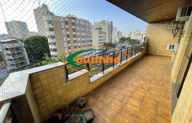 Imagem: O apartamento possui 3 Dormitórios, 3 Banheiros, 2 Vagas na