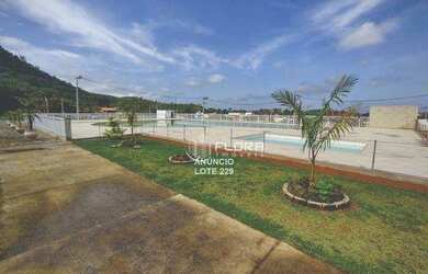 Imagem: O terreno possui 216m² de Área e está localizado em Caxito