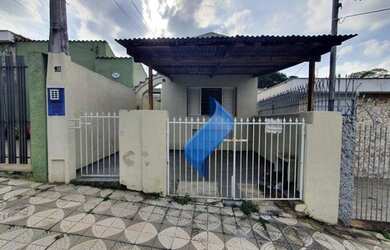 Imagem: A casa possui 2 Dormitórios, 1 Banheiro, 1 Vaga na garagem