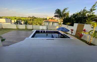 Imagem: A casa em condomínio possui 4 Dormitórios, 5 Banheiros, 5