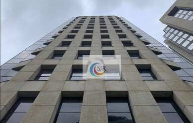 Imagem: O depósito possui 5 Vagas na garagem, 540m² de Área e está