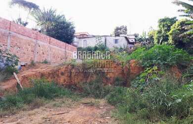 Imagem: O terreno possui 490m² de Área e está localizado em Centro