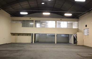 Imagem: O depósito possui 550m² de Área e está localizado em Jardim