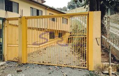 Imagem: A casa para alugar possui 2 Dormitórios, 2 Banheiros, 3 Vagas