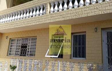 Imagem: A casa possui 3 Dormitórios, 3 Banheiros, 250m² de Área e