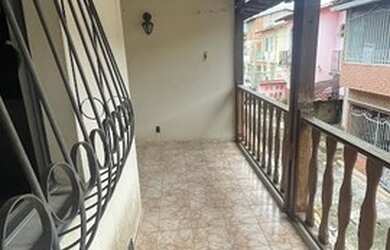 Imagem: A casa possui 2 Dormitórios, 2 Banheiros, 1 Vaga na garagem