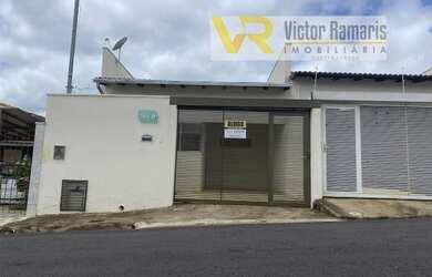 Imagem: A casa possui 2 Dormitórios, 2 Banheiros e está localizado