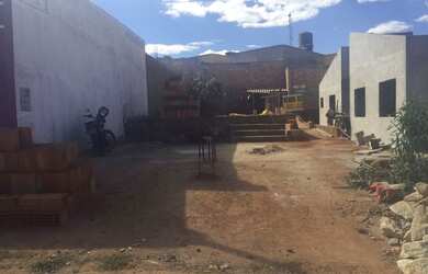 Imagem: O terreno à venda possui e está localizado em Fabricas, São