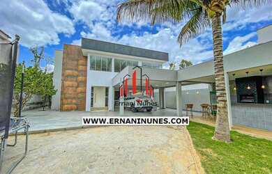 Imagem: A casa em condomínio possui 5 Dormitórios, 5 Banheiros, 5