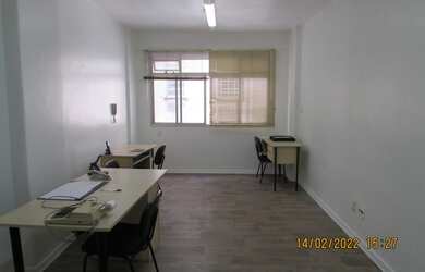 Imagem: O depósito possui 20m² de Área e está localizado em Centro