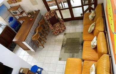 Imagem: A casa em condomínio possui 4 Dormitórios, 2 Banheiros, 2