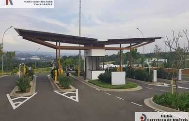 Imagem: O terreno possui 421m² de Área e está localizado em Centro