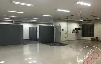 Imagem 7: Esquina Moema Pássaros, 300 metro em vão livre, agende sua visita