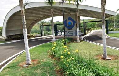 Imagem: O terreno possui 432m² de Área e está localizado em Centro