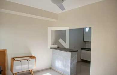 Imagem: A casa possui 2 Dormitórios, 4 Banheiros, 1 Vaga na garagem