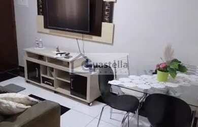 Imagem: O apartamento possui 2 Dormitórios, 1 Banheiro, 1 Vaga na garagem