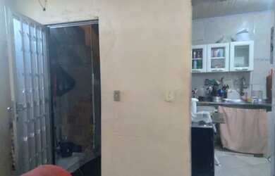 Imagem: A casa possui 2 Dormitórios, 2 Banheiros, 70m² de Área e