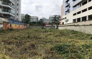 Imagem: O terreno possui 1540m² de Área e está localizado em Freguesia