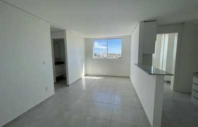 Imagem: O apartamento possui 2 Dormitórios, 1 Banheiro, 2 Vagas na