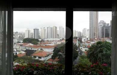 Imagem: O apartamento possui 4 Dormitórios, 5 Banheiros, 5 Vagas na