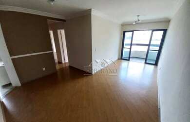 Imagem: O apartamento possui 3 Dormitórios, 1 Banheiro, 1 Vaga na garagem