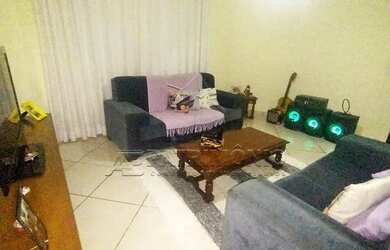 Imagem: A casa possui 3 Dormitórios, 1 Banheiro, 139m² de Área e